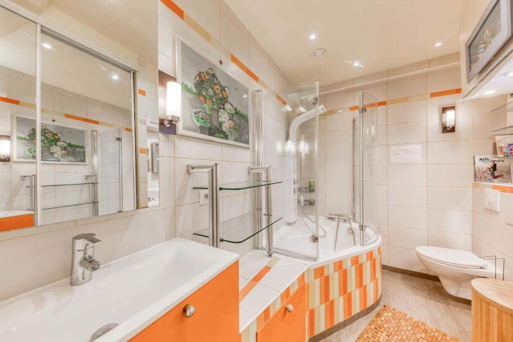 Appartement De Caractere Avec Jardinet Privatif A 1 Min Metro 1, Paris, Disneyland Vincennes Extérieur photo